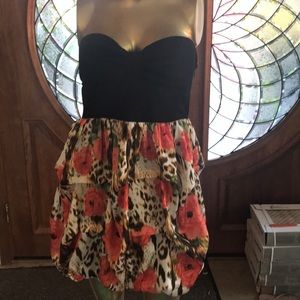 Intro mini-strapless dress